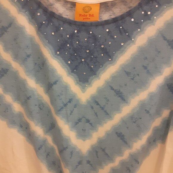 Ruby Rd. (PS) Blue & White Top w/Rhinestones on Scoop Neckline & Caplet Sleeves - Picture 4 of 5